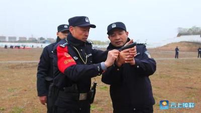 钟祥公安开展冬季实弹射击打靶训练