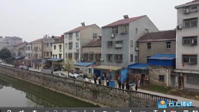 依法拆违为护城河综合整治“助力加速”