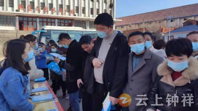 “春风行动”助力钟祥张集镇农民工就业