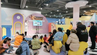 钟祥爱尔眼科医院向青少年科普用眼知识 