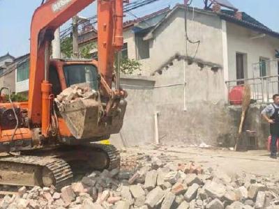 拆拆拆！磷矿许桥拆除12处违法建筑