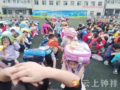 防踩踏！新堤幼儿园开展应急演练