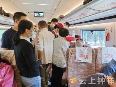 点赞！乘客高铁上发病，同乘钟祥市人民医院医护人员奔赴救援