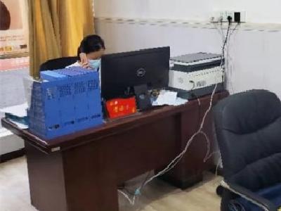 街道上的那一抹“农商蓝”