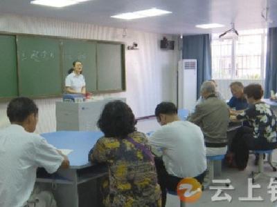 钟祥市实验中学退休党支部积极发挥余热  助力青年教师成长成才