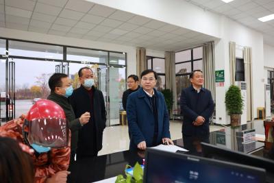 杨孟富强调: 优化流程 强化服务 提高效率 把钟祥“莫愁+”营商环境品牌擦得更亮