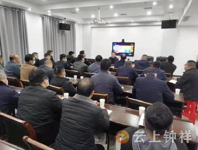 尽心尽力为负责任的企业服务  竭尽所能为遵纪守法的企业家护航
