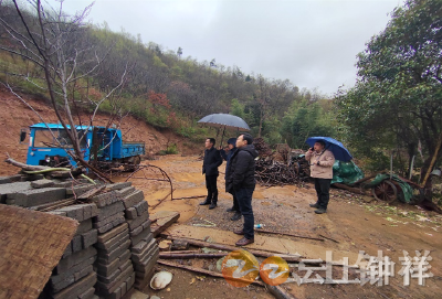 钟祥市地灾防治中心组织开展地质灾害隐患点巡排查工作