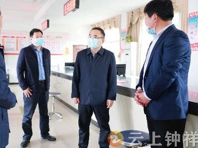 周军在调研郢中街道基层党建工作时强调 要党建领航 踔厉奋发 笃行不怠 为钟祥实施“八大计划” 冲刺“双四”目标作出郢中贡献 体现郢中担当