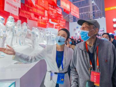 “总书记英明决策救了我们的命”