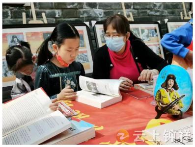 湖北钟祥：世界读书日 满城书香浓