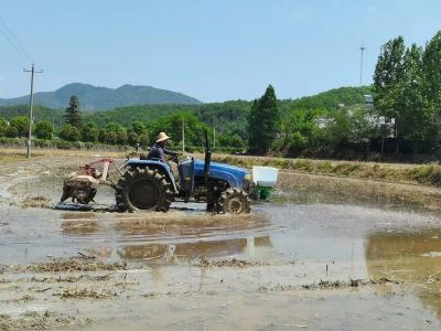 张集镇宗湾村：“三夏”进行中 安全不放松