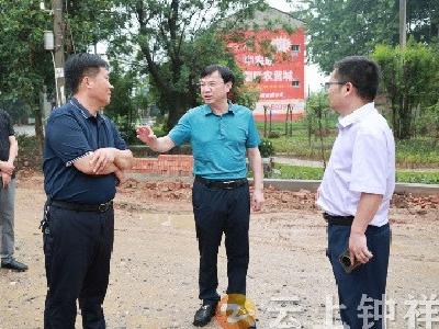 杨孟富在丰乐镇开展“下基层察民情解民忧暖民心”实践活动