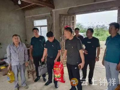 党员干部下基层  真心实意解民忧