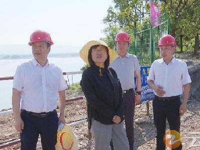 赵少莲在钟祥检查防汛抗旱工作及水利工程建设
