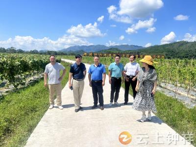 钟祥市农业农村局赴昭平县开展农产品质量安全结对帮扶活动