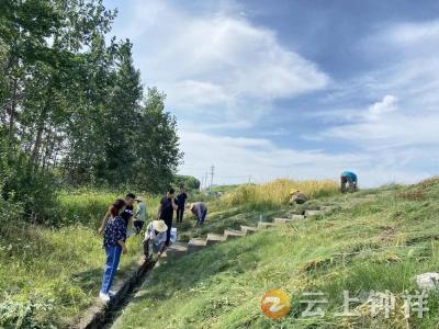 平堰社区“两员”组织居民积极参与美好环境与幸福生活共同缔造共建活动