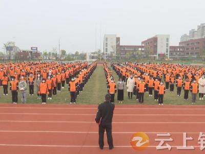宣传活动进校园  共筑食品药品“安全墙”