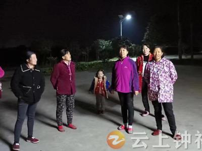 石牌镇桂竹村：干群共建百盏灯 一同点亮小乡村