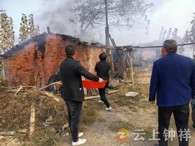 洋梓镇：网管员化身“救火卫士”   及时化解突发险情