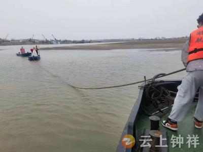 钟祥市航道管理局迎战风雪保安全