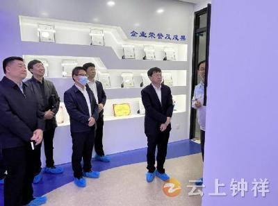 杨孟富赴江苏 安徽等地招商引资