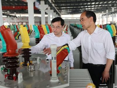 杨孟富调研部分重点项目