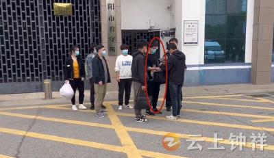 无缝对接！男子刚出看守所又被刑拘！