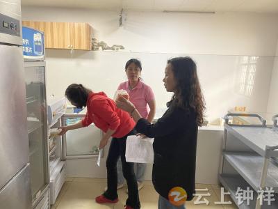 “严”字当家 年检促规范助提升