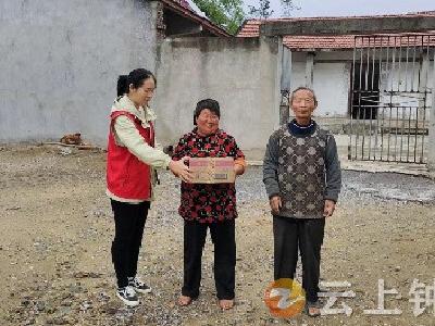 扶弱助困送温暖 中秋佳节情意浓