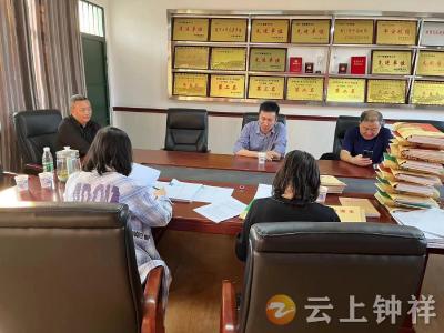钟祥市教育局开展2023年青年教师基本功训练秋季督查 