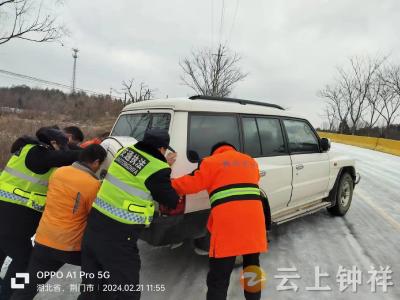 钟祥市交通执法人员全力护航道路保畅通