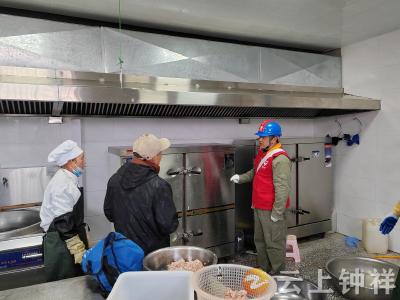 义诊设备 为开学季“充满电”