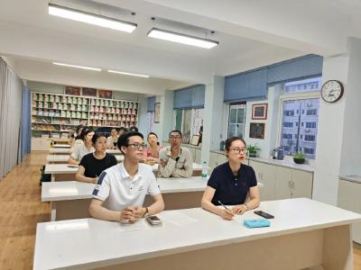 建设青年发展型城市丨来青年夜校，领略汉字之美 