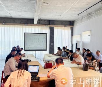 长寿镇：老青同读润书香 奋楫笃行共成长