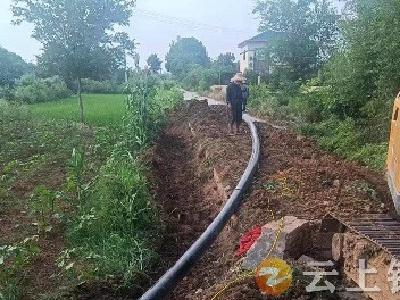 石牌镇全力以赴抗大旱 多措并举保夏粮