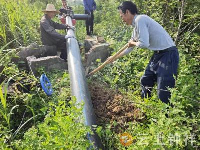 长寿镇汤林村：干群齐修水渠 为田“解渴”为民解忧