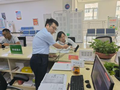 钟祥市大力推行“免证办” 让群众办事“轻装上阵”