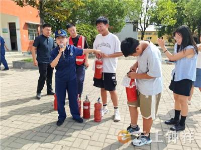 预防为主 生命至上——柴湖镇第一中学开展校园消防演练活动