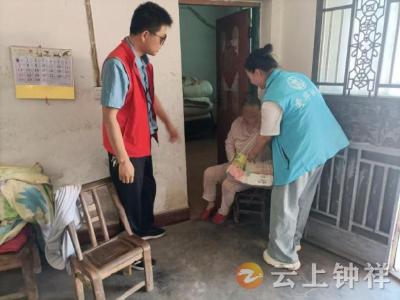 双河镇开展“暖心关怀 情满中秋”走访慰问活动