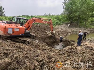 郢中街道积极推进碧水保卫“聚势行动” 应势联动推进民垸整险加固