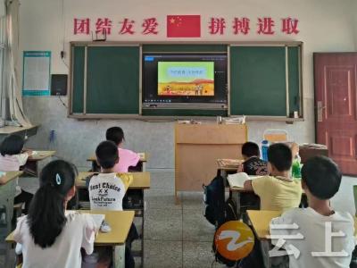 冷水镇铜钱小学开展“节约粮食 从我做起”主题活动