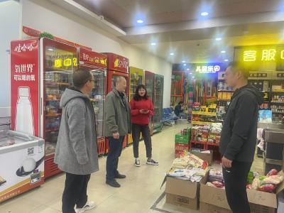 柴湖镇开展限塑整治行动