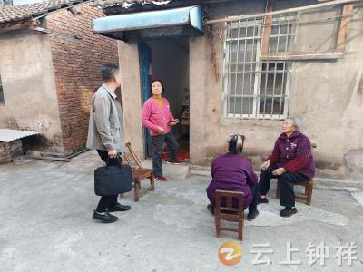 东桥镇东桥社区开展城乡居民医保参保政策宣传活动