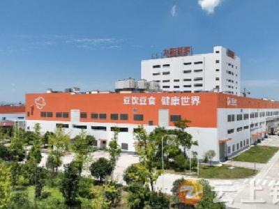 石牌镇：扩规提效增效益 政企合力促发展 