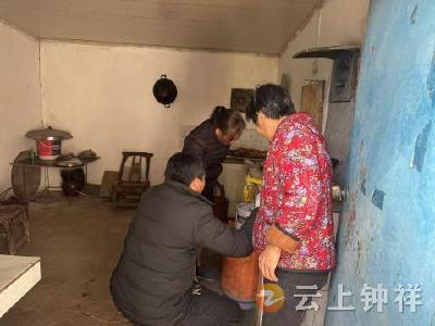 胡集镇福泉村：网格员助力冬季安全隐患排查