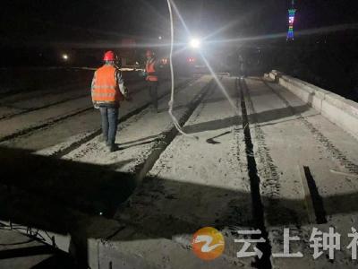 234国道花园沟中桥危桥改造工程顺利合龙
