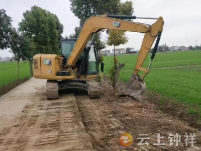 石牌镇曾台村道路升级改造工程顺利推进