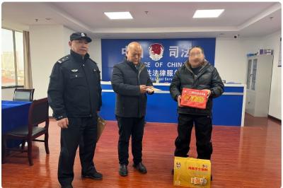郢中司法所送暖迎春 刑释人员喜获“新巢”