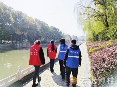 郢中街道连家沟社区：网格员与志愿者共护河湖清流